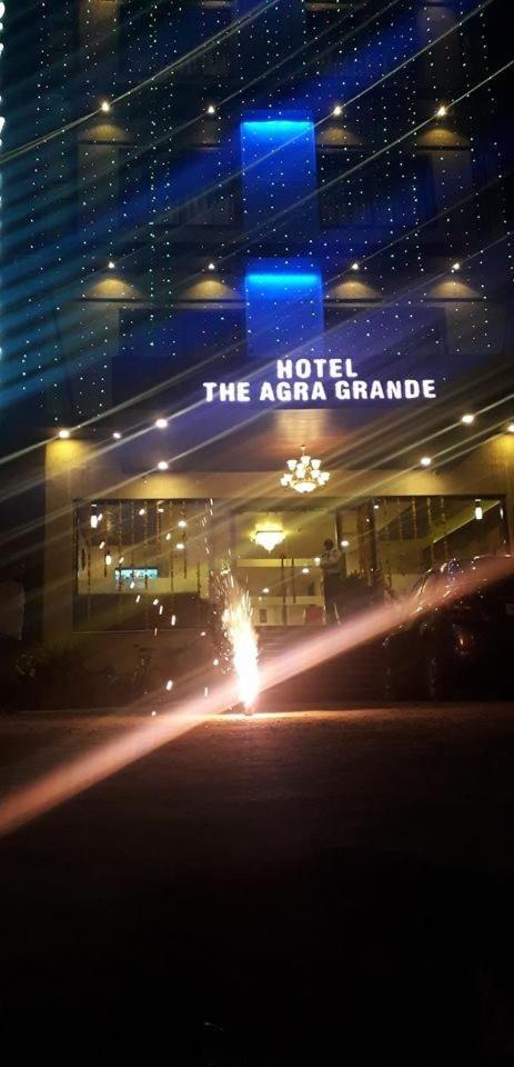 Hotel Agra Grande By Goyal Hoteliers Eksteriør billede