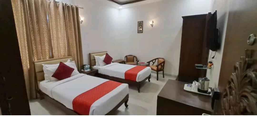 Hotel Agra Grande By Goyal Hoteliers Eksteriør billede