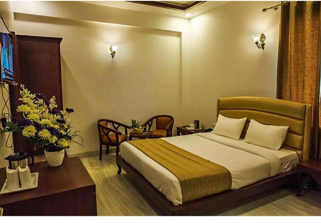 Hotel Agra Grande By Goyal Hoteliers Eksteriør billede