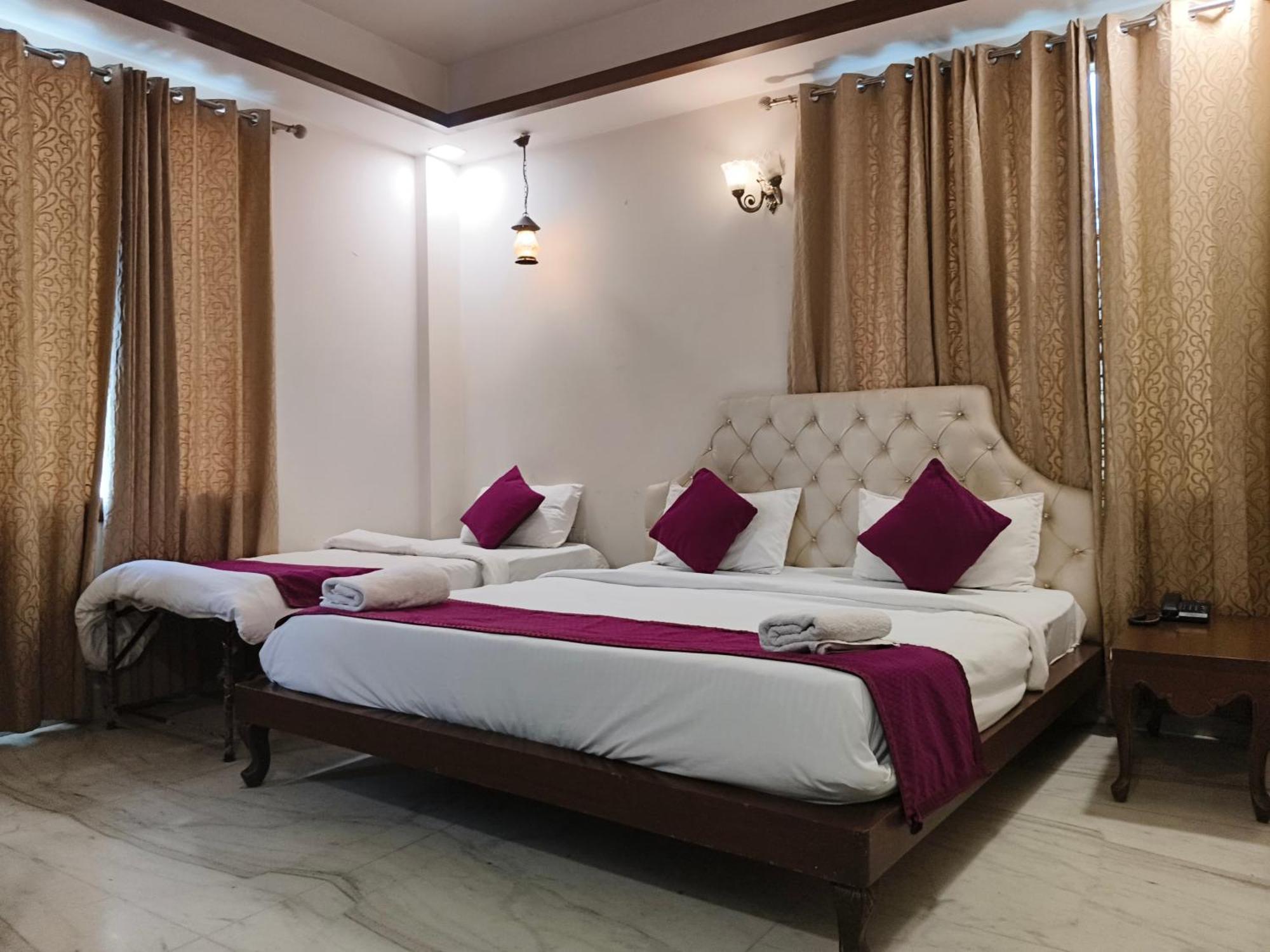 Hotel Agra Grande By Goyal Hoteliers Eksteriør billede
